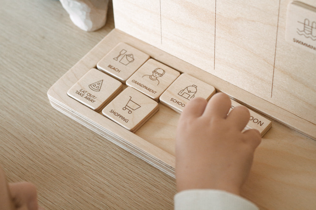 Little Agenda - Weekly Wooden Visual Planner for Kids